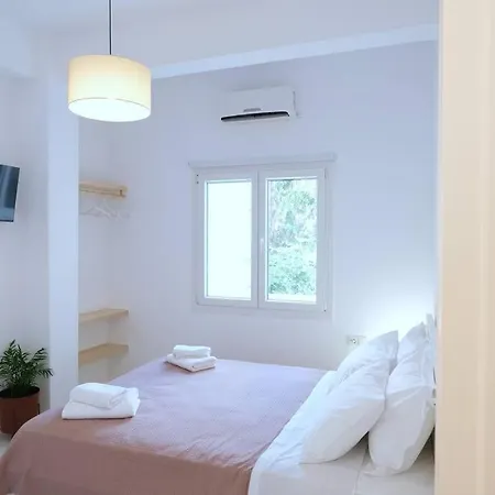 Radiant Cobalt House Apartment